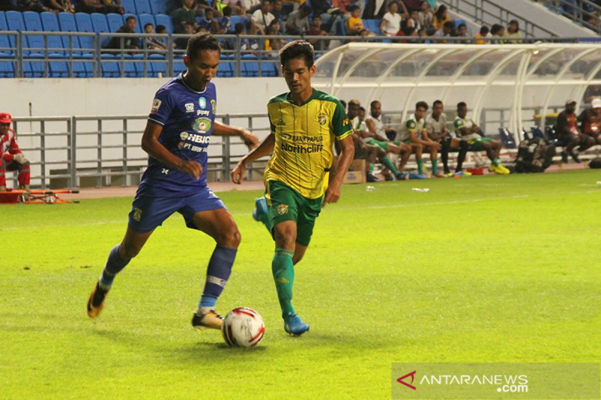 Penyerang Persiba Balikpapan  tes medis di Persib Bandung