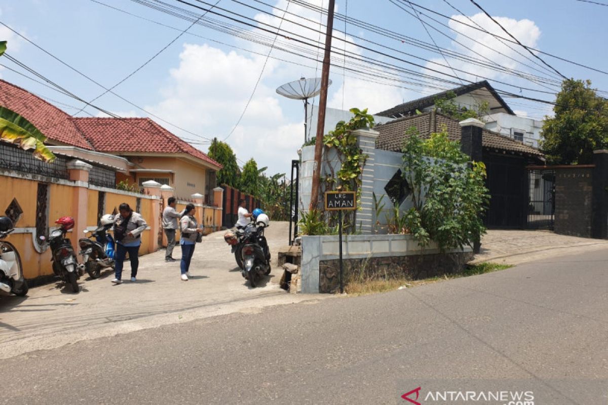 Rumah Bupati Muaraenim dilarang dipotret