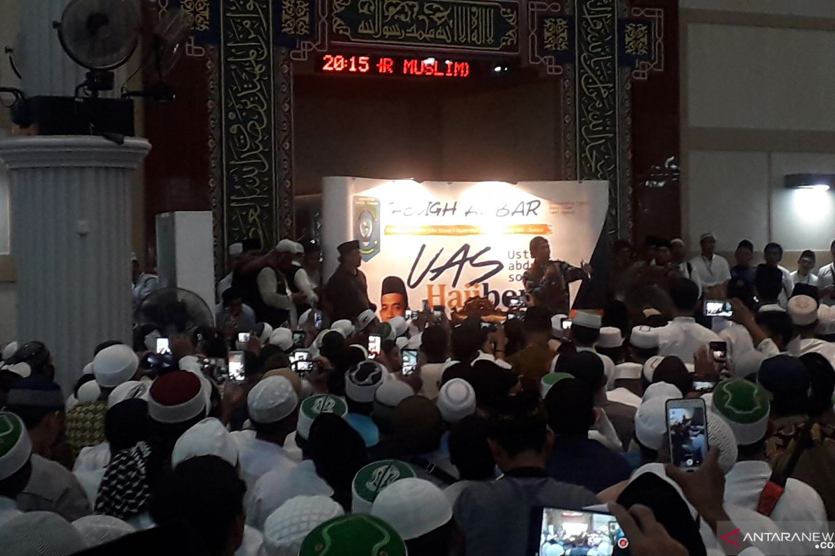 Ustadz Abdul Somad ajak umat terus semarakkan masjid