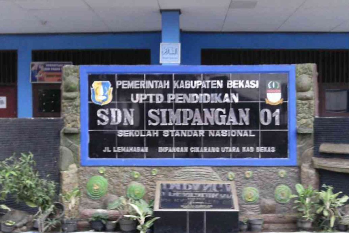 Ratusan sekolah Bekasi raih predikat standar nasional Kemendikbud