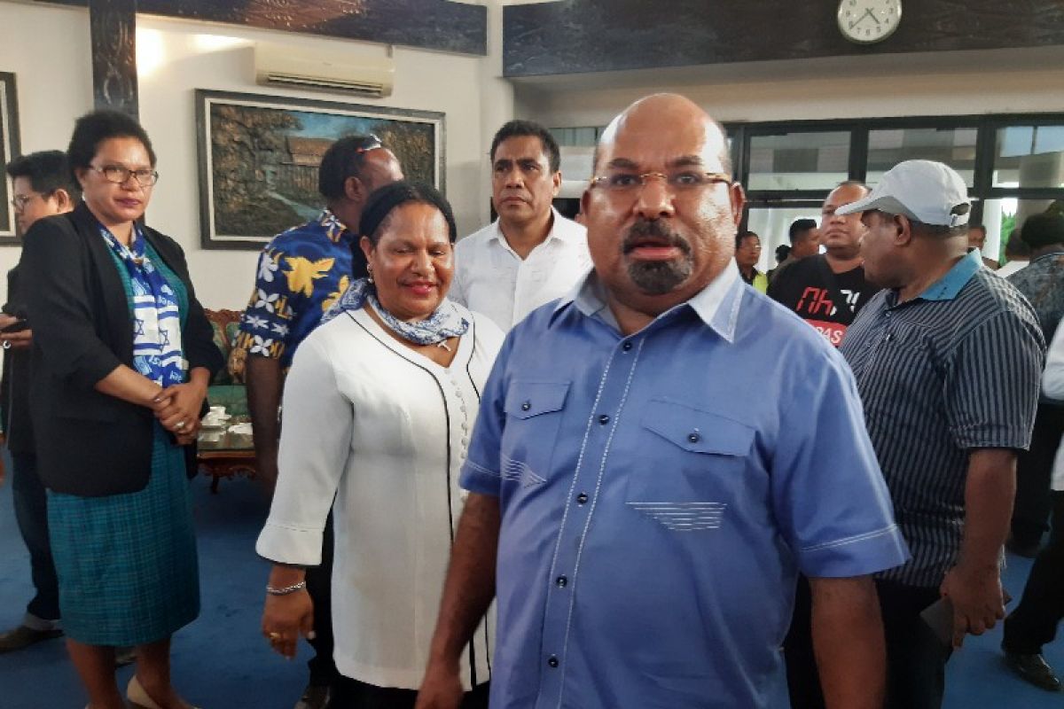 Gubernur Lukas mengapresiasi Kapolri dan Panglima TNI berkantor di Papua