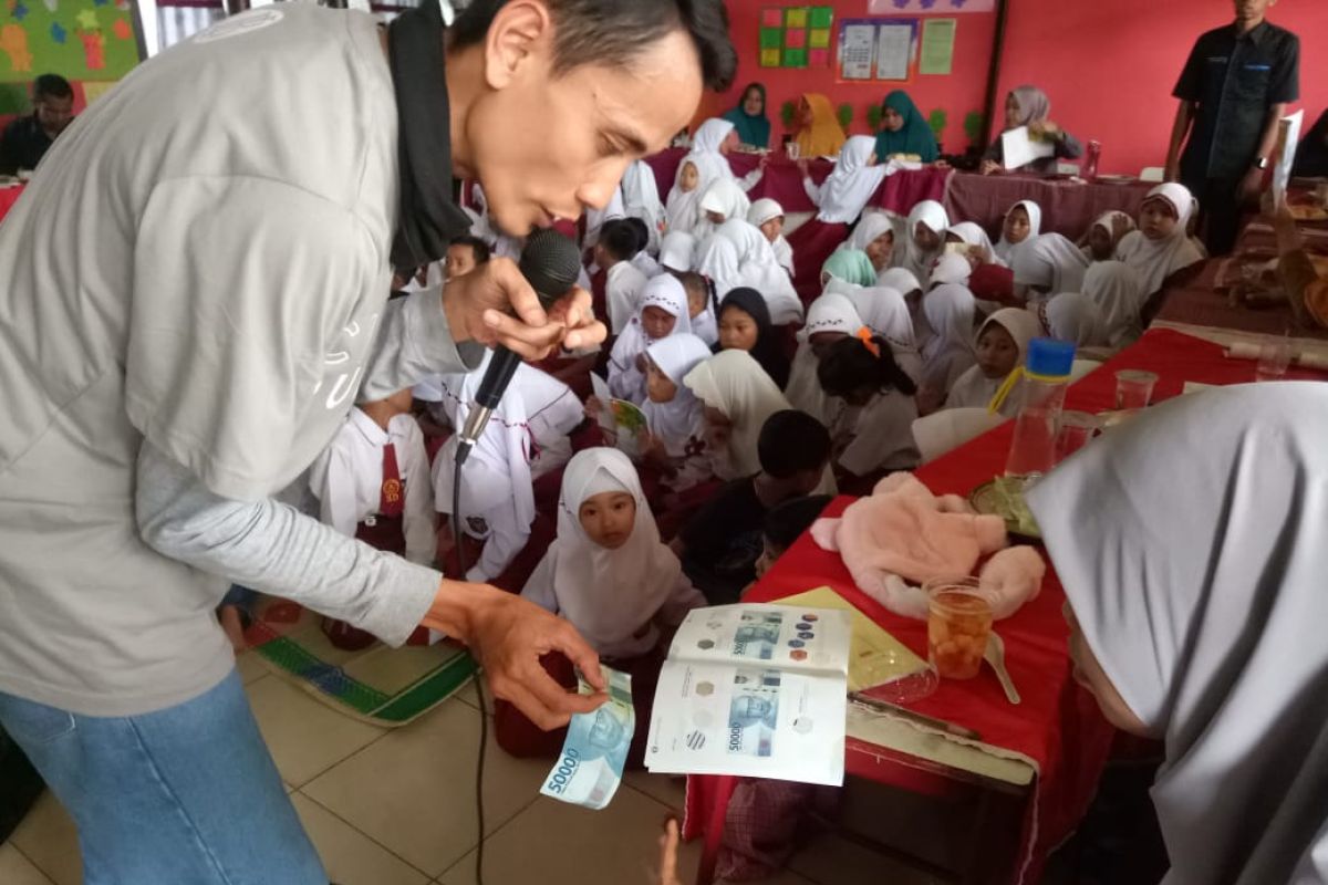 Cegah peredaran upal BI sosialisasi rupiah di SDN 23 Bengkalis