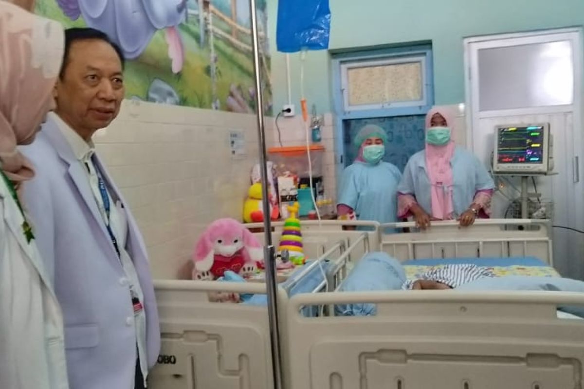 Kondisi semakin membaik, bayi Azila dipindah dari ICU