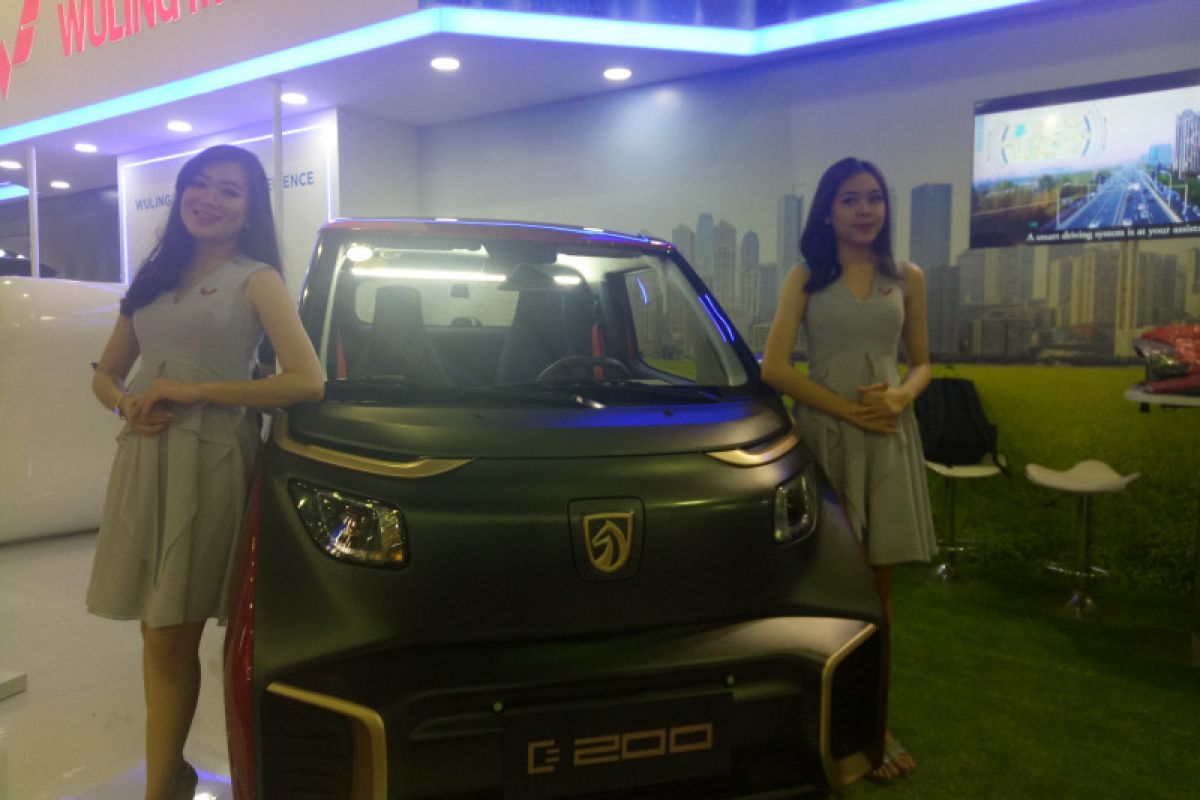 Wuling tampilkan E200 di IEMS 2019