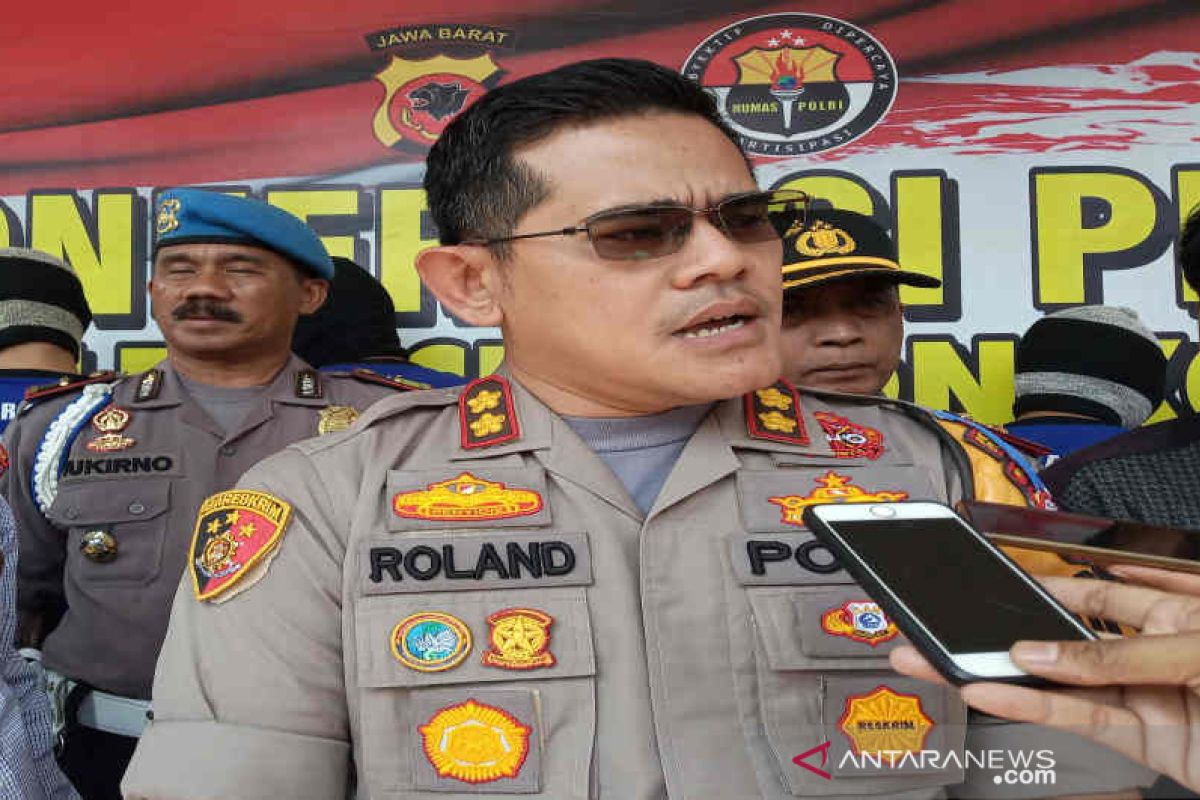 Polisi kejar empat pelaku pemerasan yang mengaku wartawan