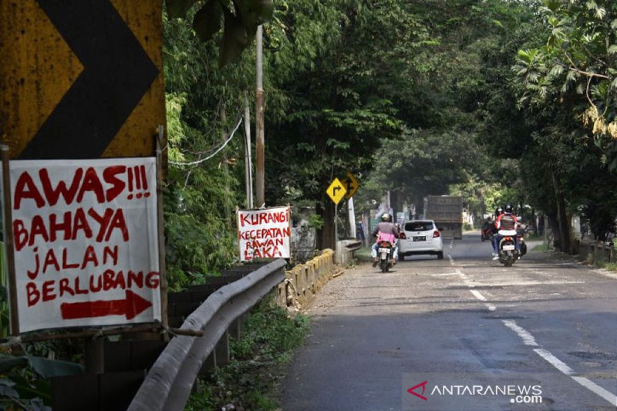 Hindari jalan berlubang, seorang remaja di Medan meninggal dunia
