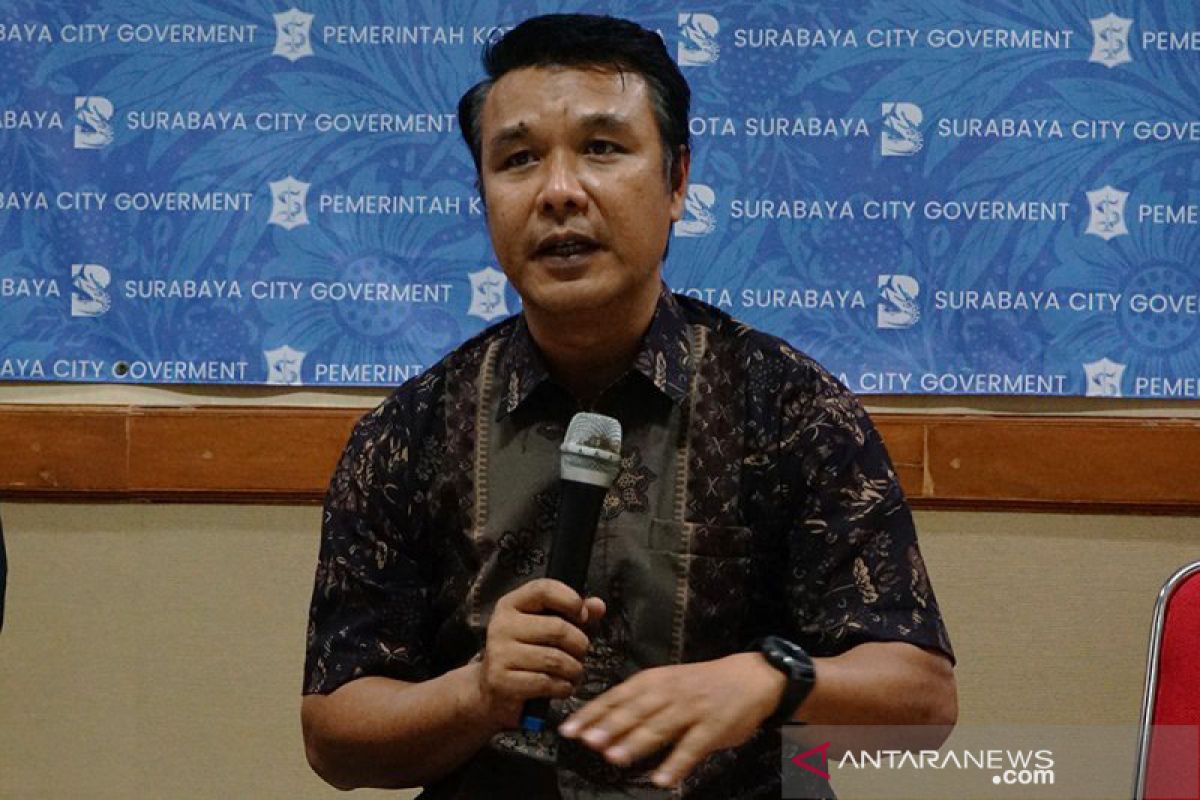 Anak remaja gagal ginjal kronis di Surabaya dapat bantuan kursi roda