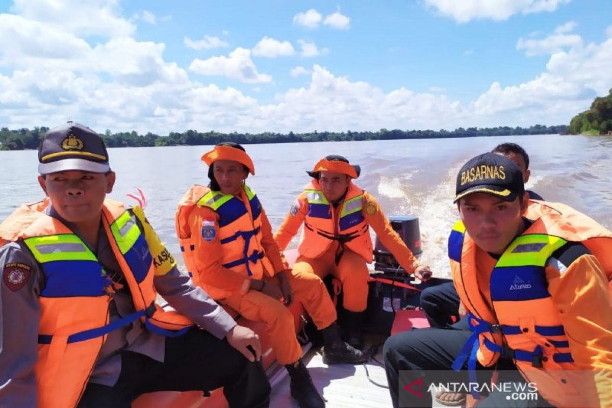 Tim gabungan cari korban hilang tabrakan speed boat Kapuas Hulu