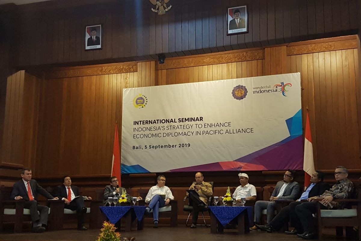 Indonesia organizes int'l seminar on strengthening economic diplomacy