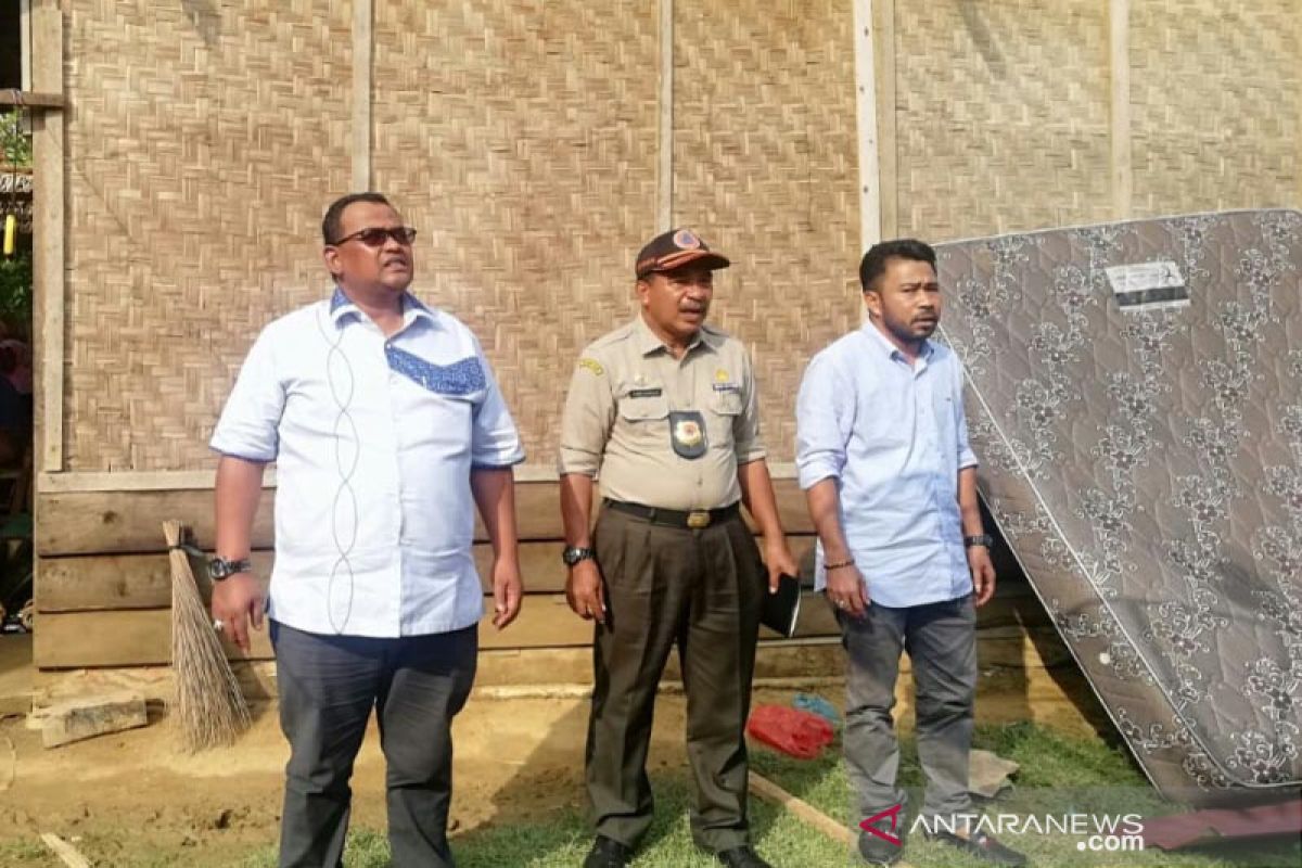 Puluhan rumah dan tempat usaha di Aceh Utara porak-poranda diterjang angin kencang