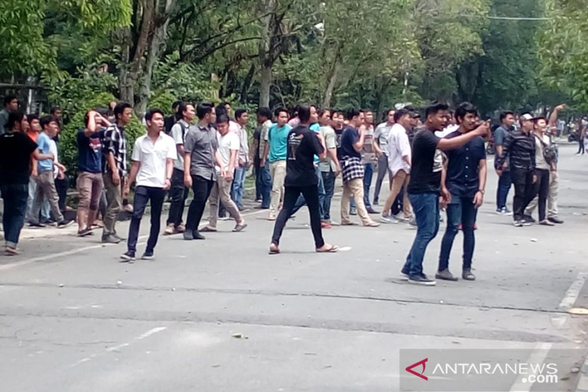 Mahasiswa USU tawuran, suasana kampus mencekam