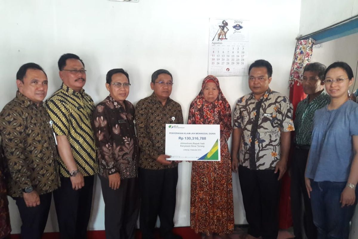 Sekda Jombang apresiasi pemberian santunan BPJS Ketenagakerjaan