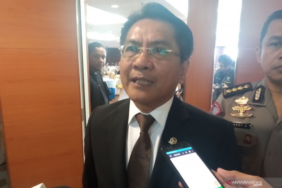 Anggota DPR dukung inisiatif Korlantas Polri terbitkan "smart" SIM