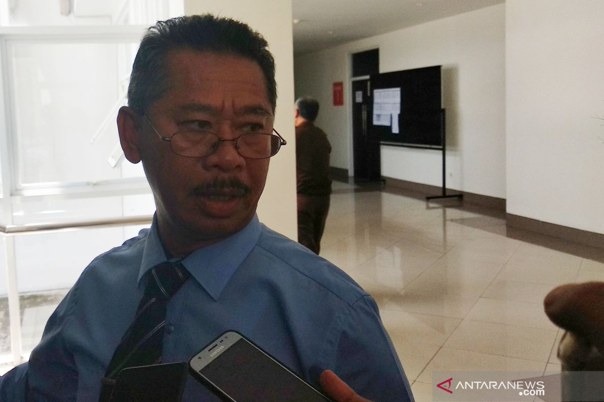 Pejabat Lombok Barat berlomba-lomba menawarkan penjamin penahanan Kades Lingsar