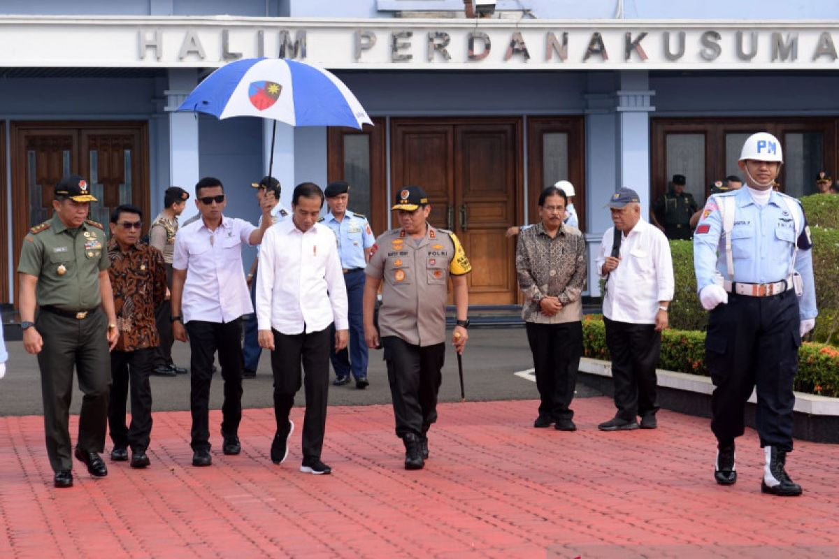 Jokowi undertakes work visit to West Kalimantan