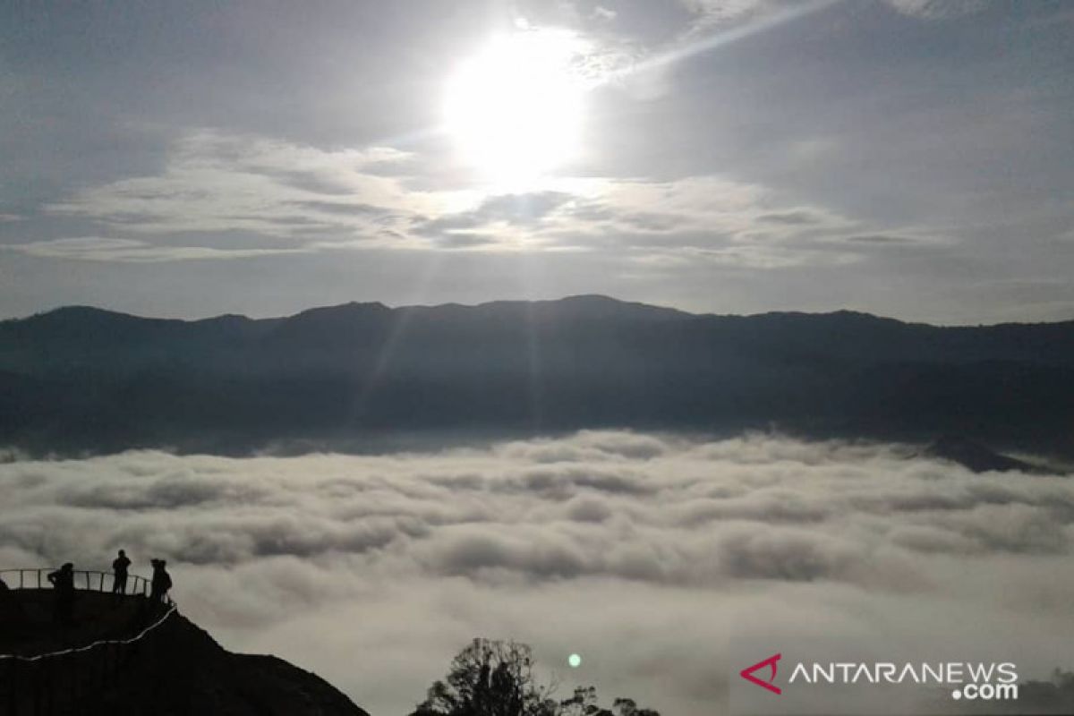 Wisatawan diimbau tidak kunjungi  "Negeri di atas Awan"