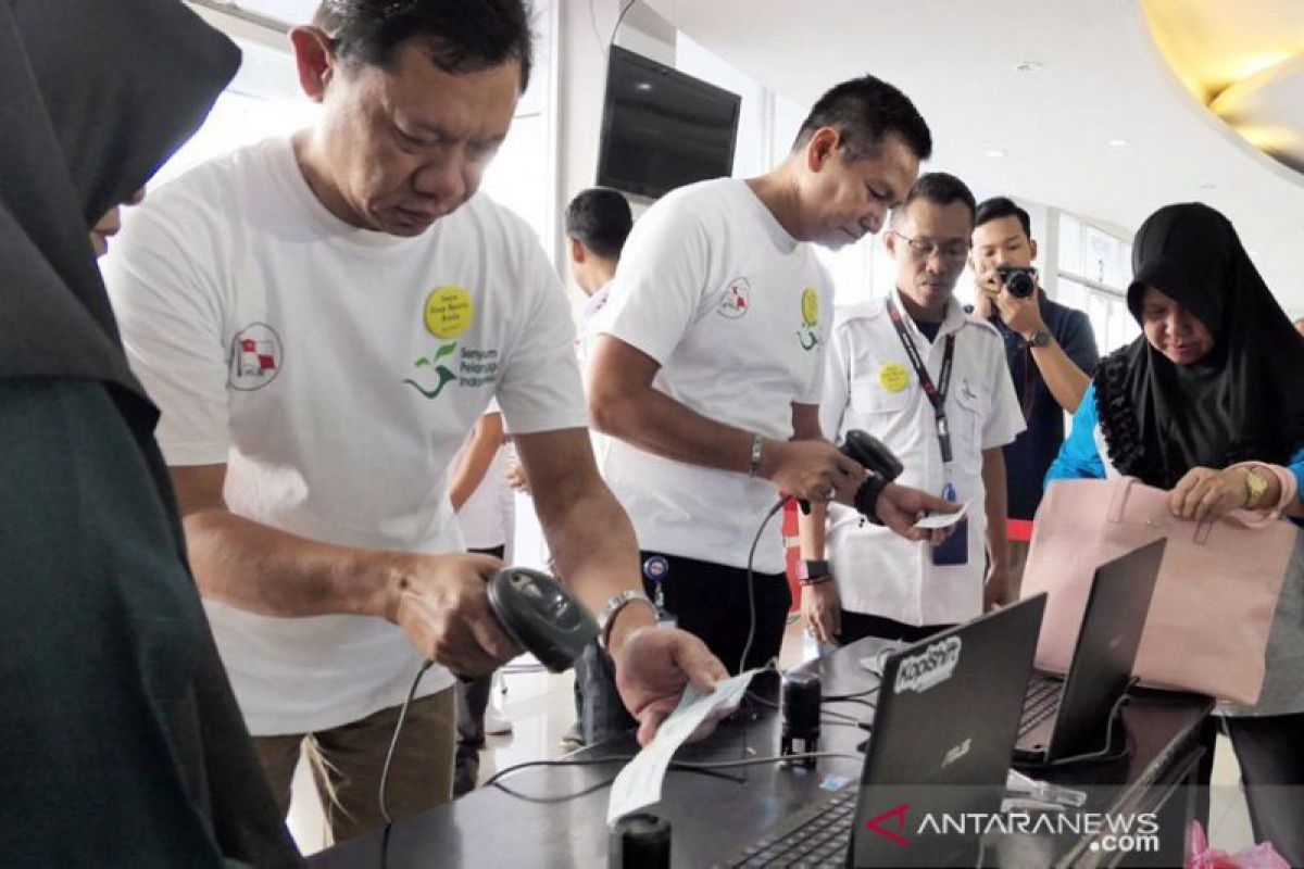 Pelni sosialisasikan layanan Check-in Mandiri di Makassar