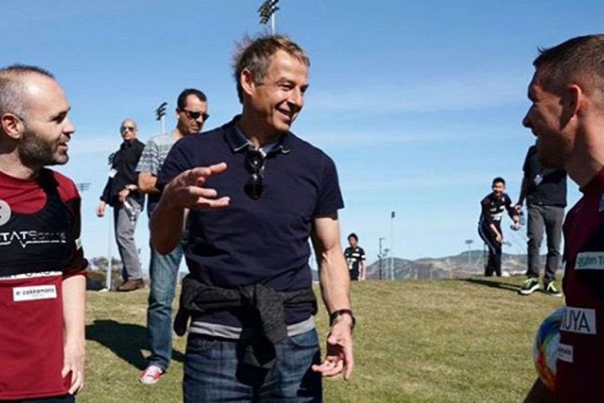 Legenda Jerman, Juergen Klinsmann tolak tawaran menjadi CEO Stuttgart