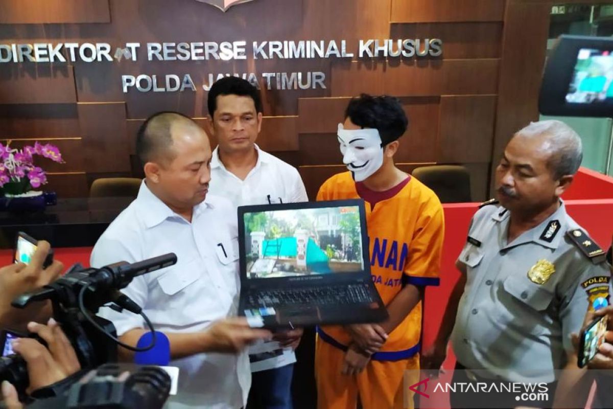 Youtuber menjadi tersangka baru kasus Asrama Mahasiswa Papua