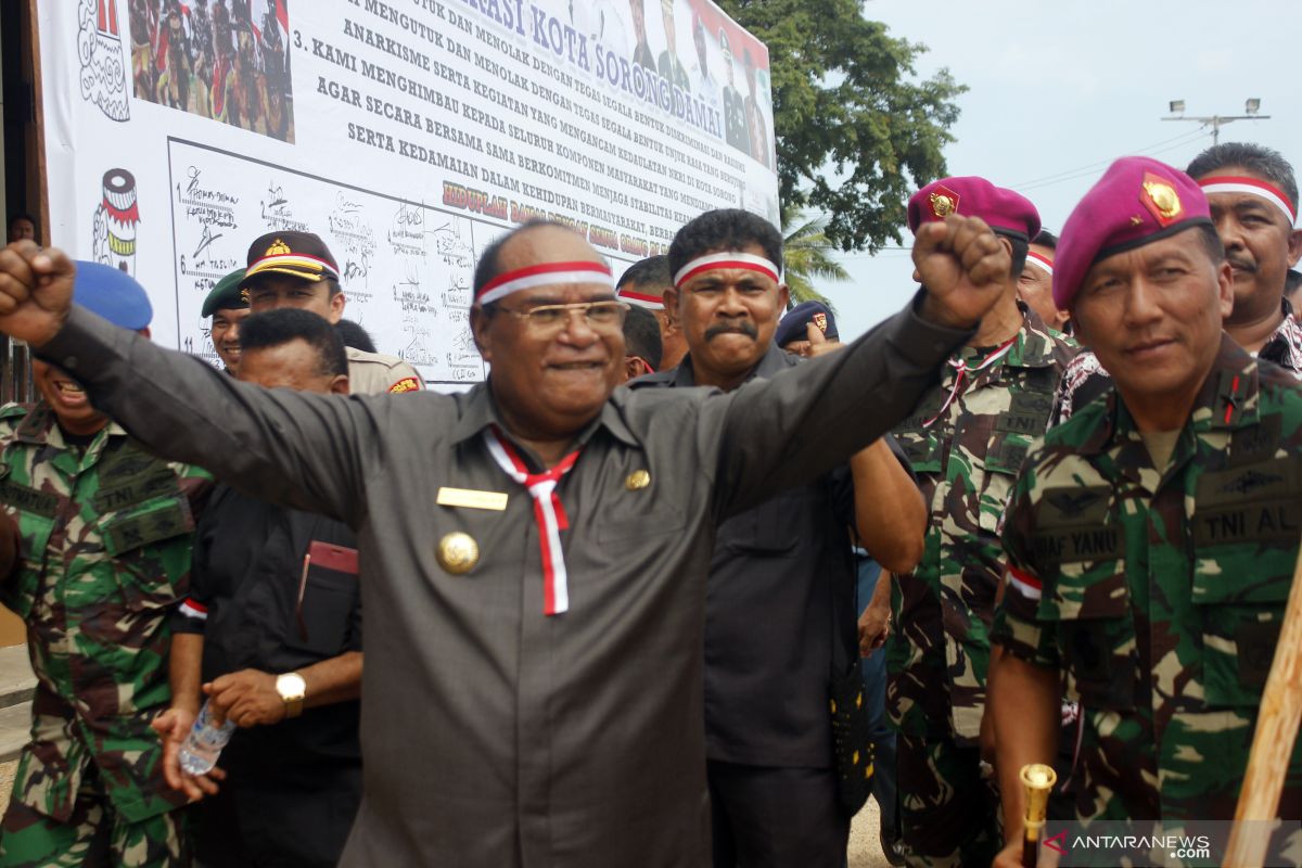 Govt should consider withrawing troops from Papua: analyst