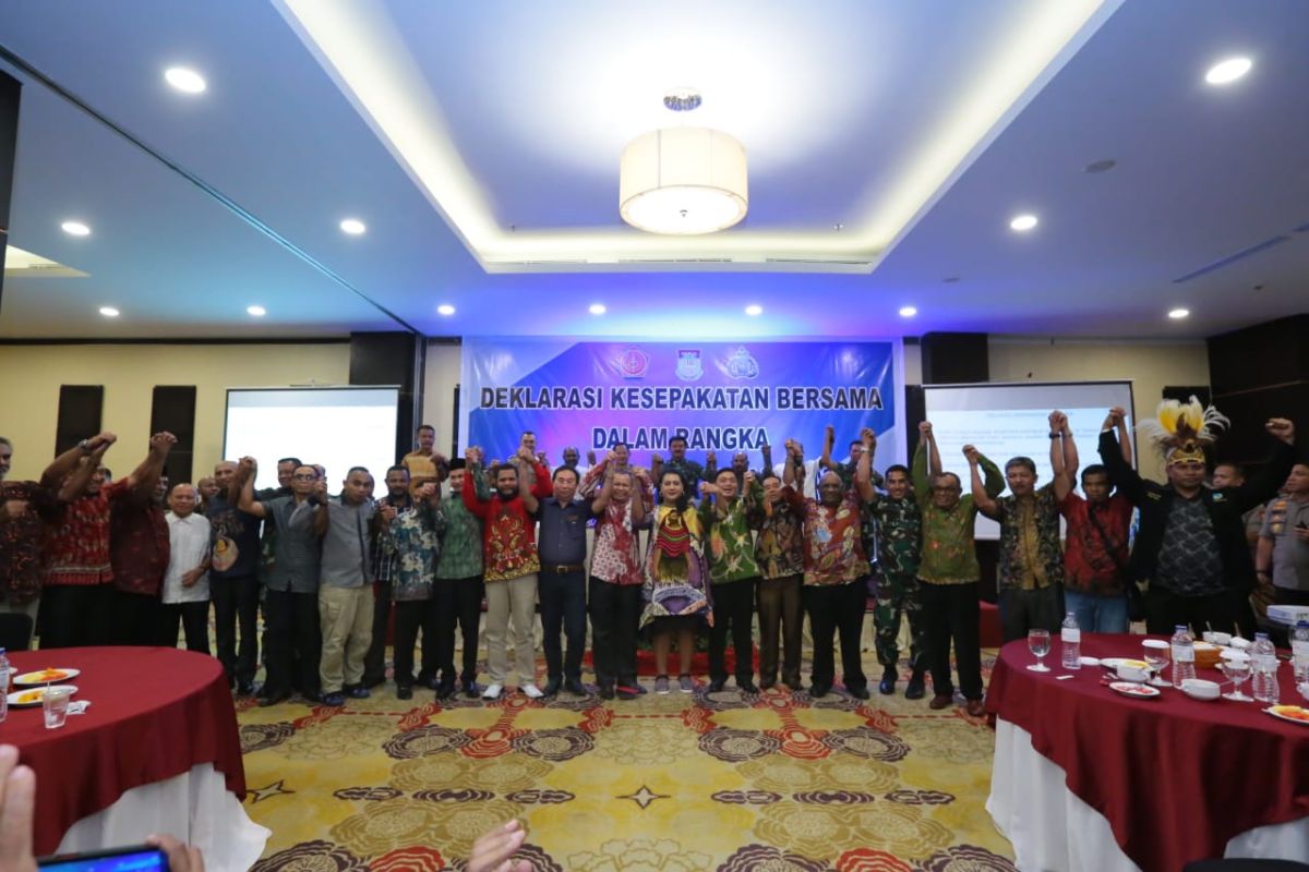 Kapolri dan Panglima TNI hadiri deklarasi kesepakatan jaga Papua damai