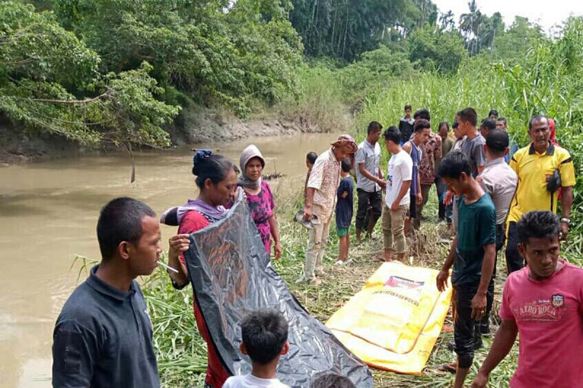 Warga Aceh Utara dikejutkan penemuan mayat mengapung di sungai