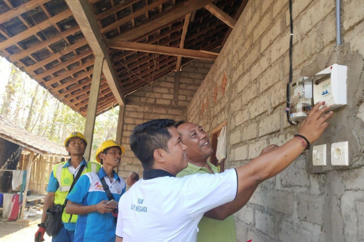 PLN Bali :  1.364 warga belum punya listrik sendiri