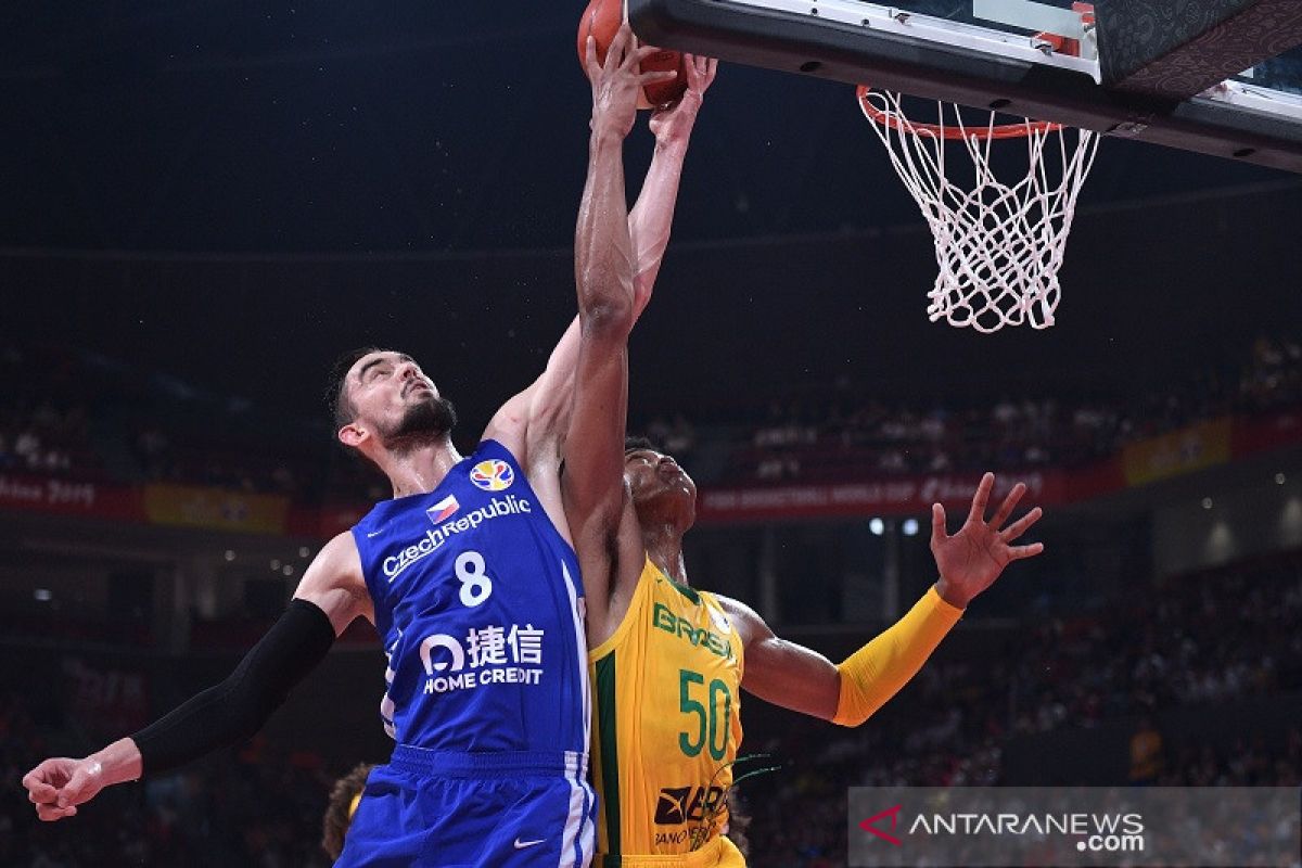 Ceko ciptakan kejutan lagi, jungkalkan Brasil 93 - 71