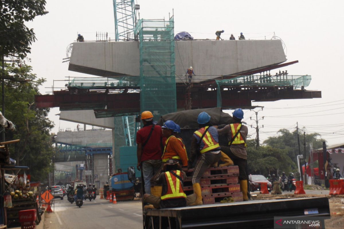 Rekayasa arus lalu lintas diberlakukan saat pemasangn box girder Tol BORR sesi IIIA