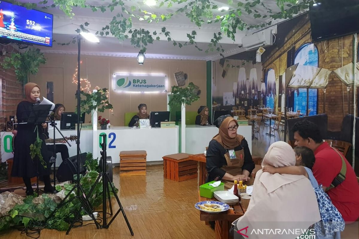 Hari Pelanggan Nasional, BPJS Ketenagakerjaan Solok sulap kantor jadi kafe