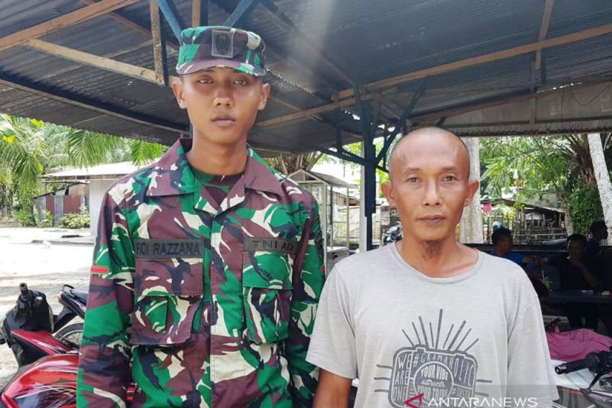 Anak penjual cendol ini akhirnya lulus TNI