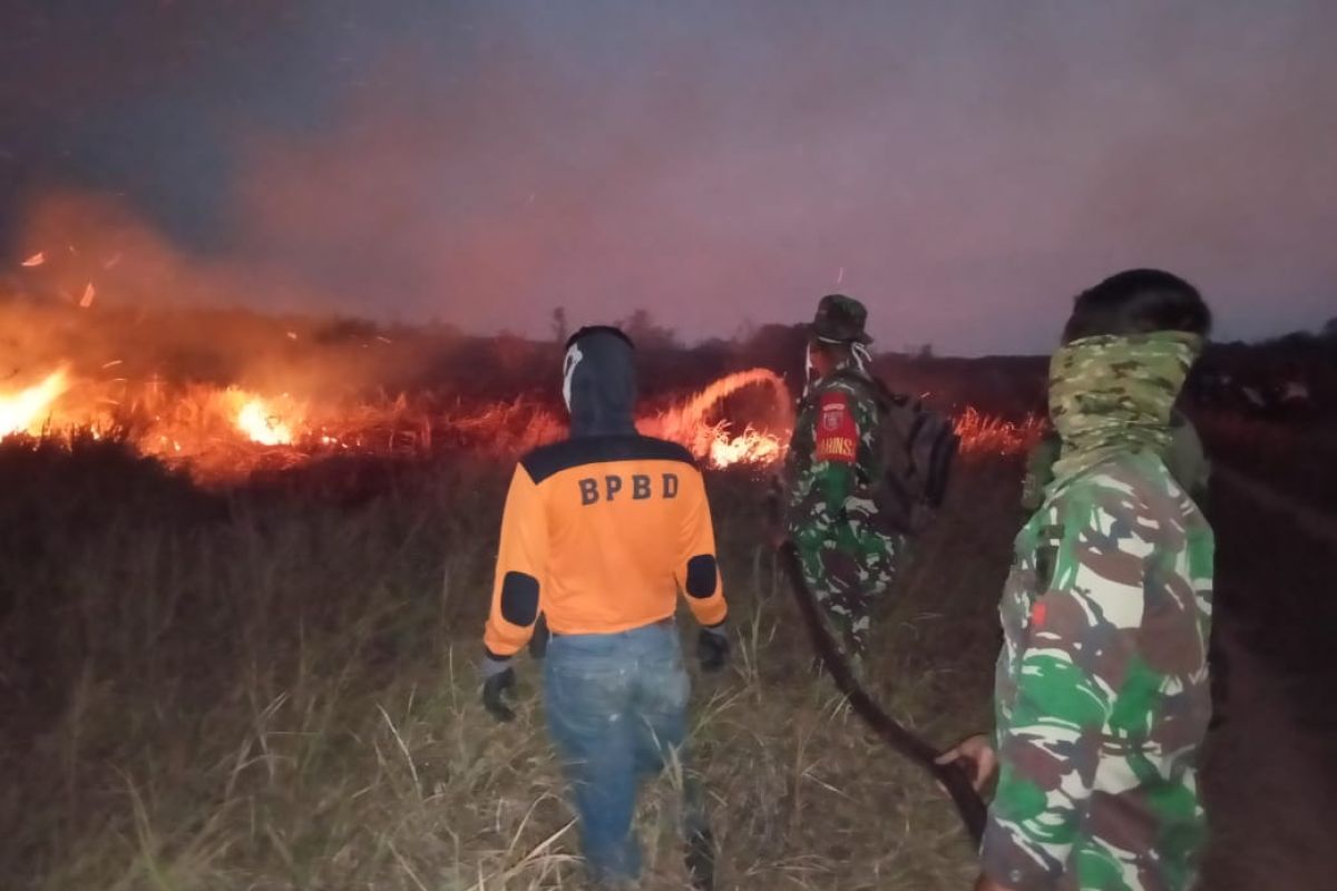 Satgas gabungan padamkan Karhutla di Banjarbaru