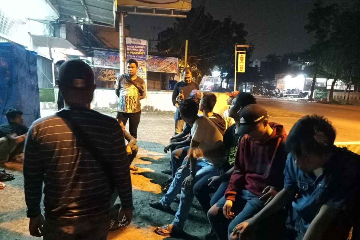 Polisi Medan tangkap 18 remaja anggota geng motor 'Simple Life'