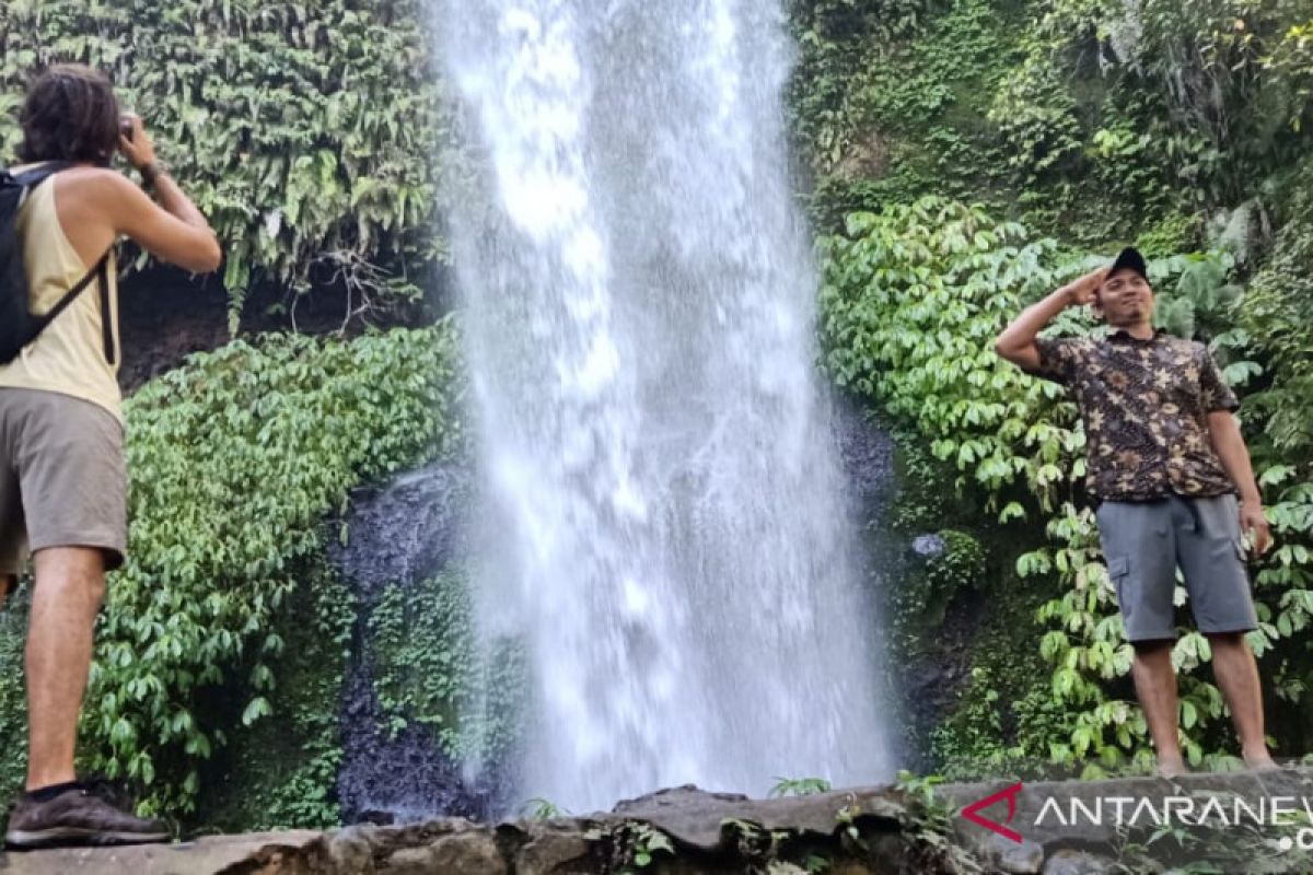Wisatawan mulai ramai kunjungi Air terjun Sendang Gile Lombok Utara
