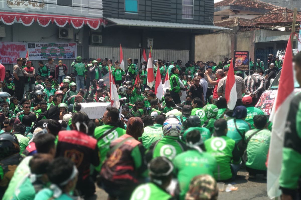 Gojek : Pemotongan insentif berlaku di semua daerah