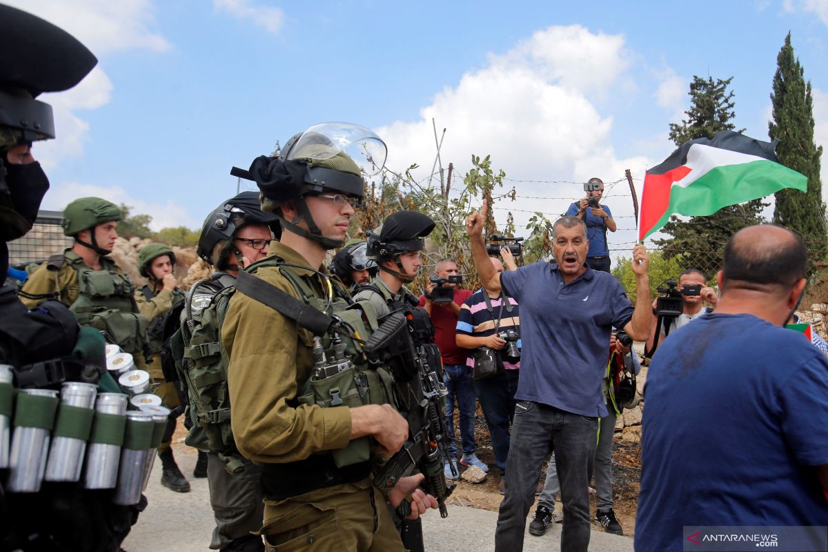 Berita dunia - Mahasiswi Palestina dihantam tabung gas air mata di Tulkarem