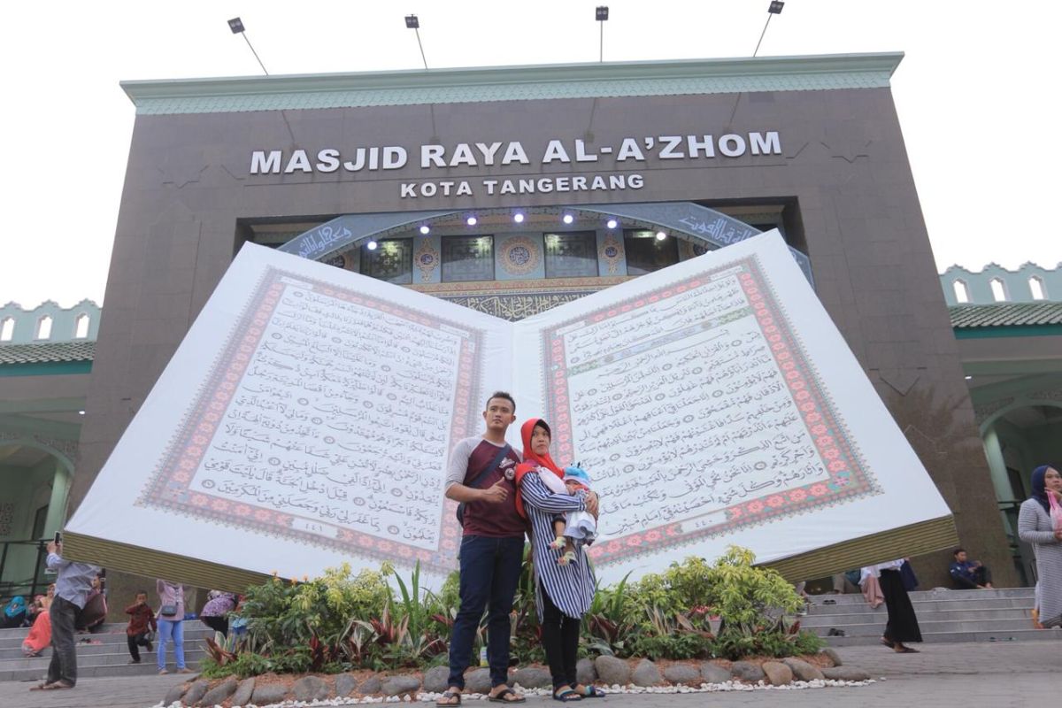 Festival Al Azhom ke-8 tampilkan Al Quran Raksasa