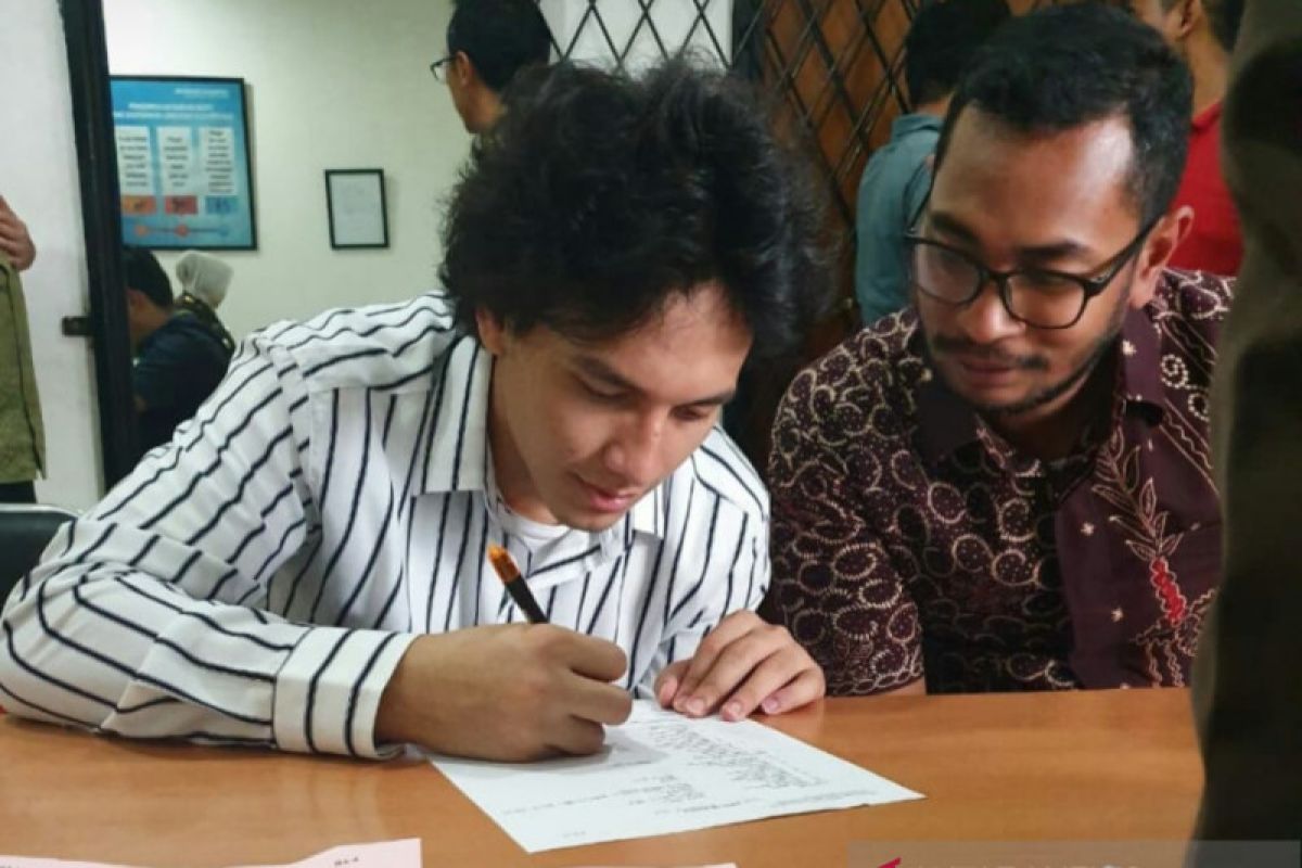 Sidang perdana, Artis Jefri Nichol didakwa pasal berlapis