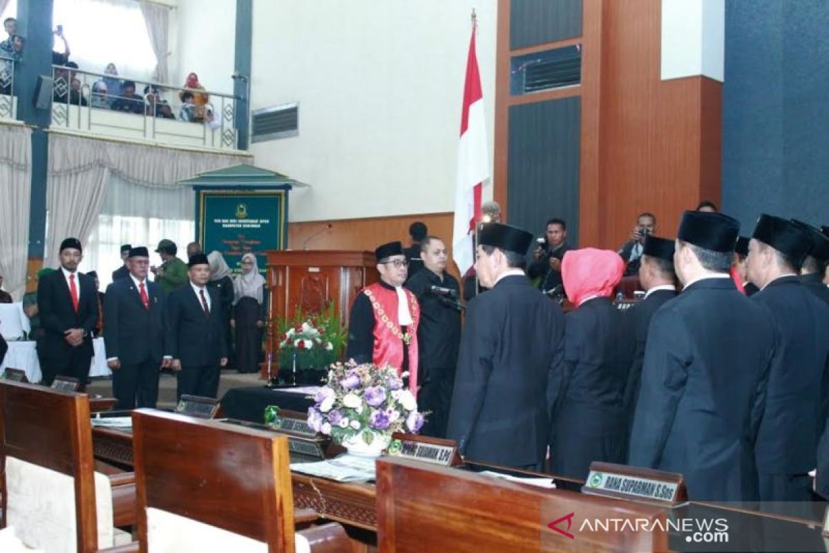 50 anggota DPRD Kabupaten Kuningan resmi dilantik - ANTARA News Jawa Barat