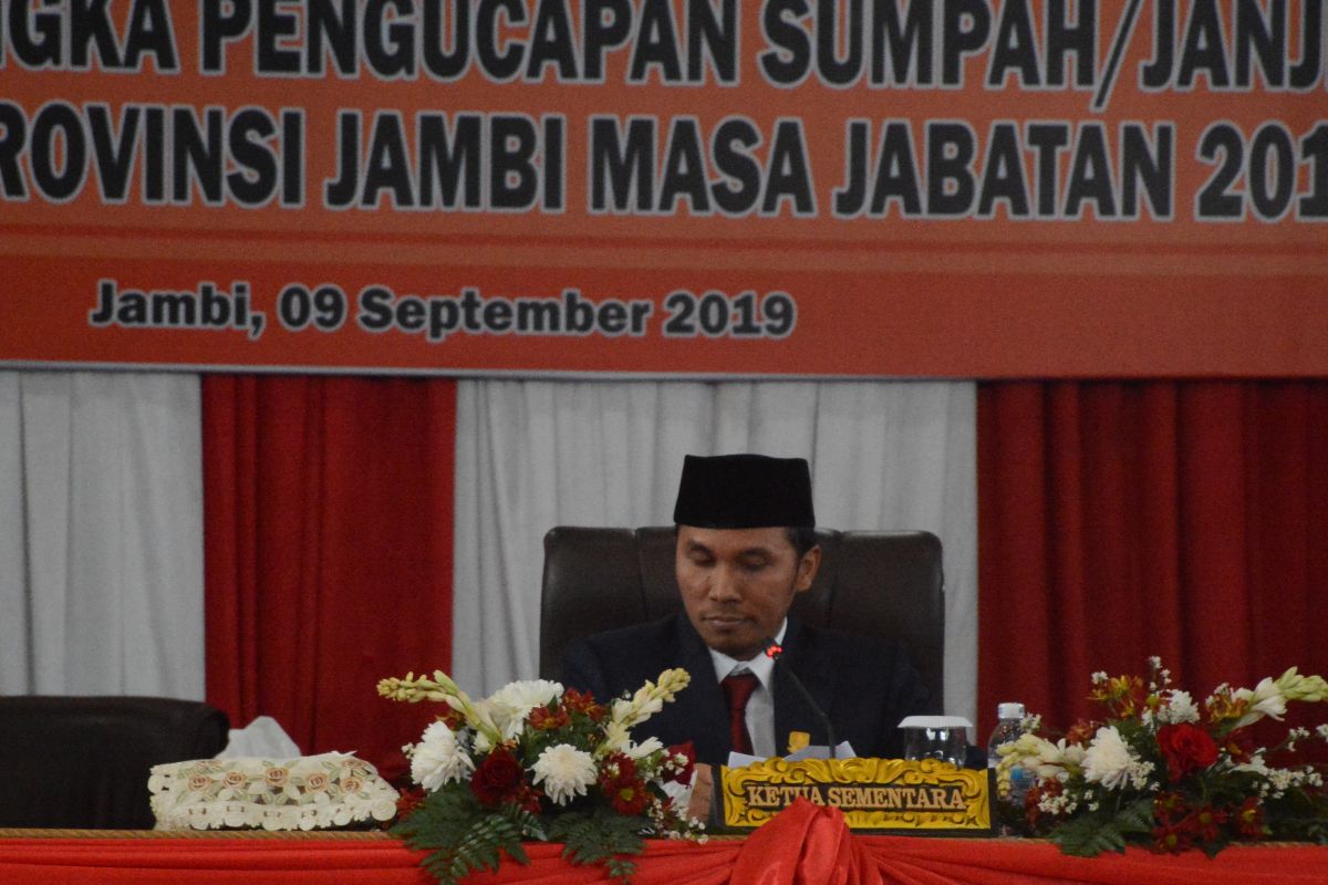 Pimpinan DPRD sementara pastikan tidak ada uang 