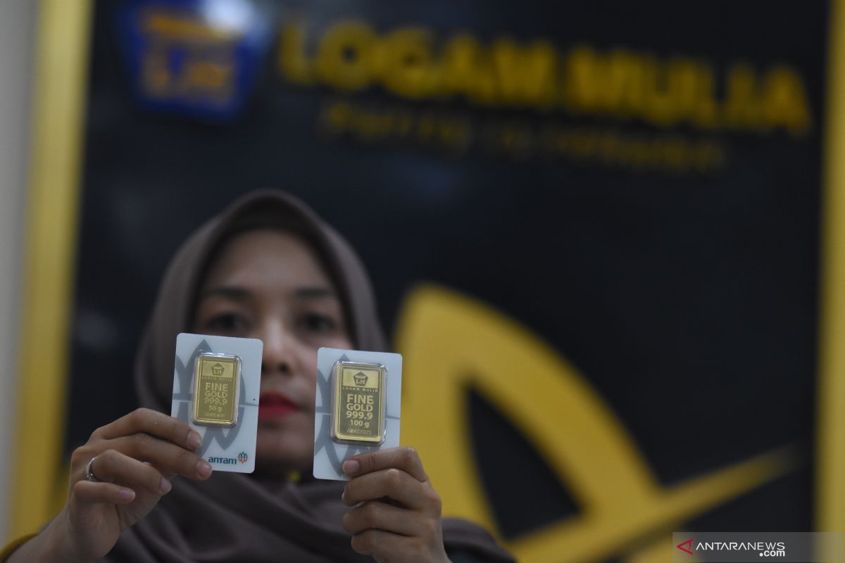 Harga emas Antam anjlok Rp5.000 per gram, ikuti  pasar global