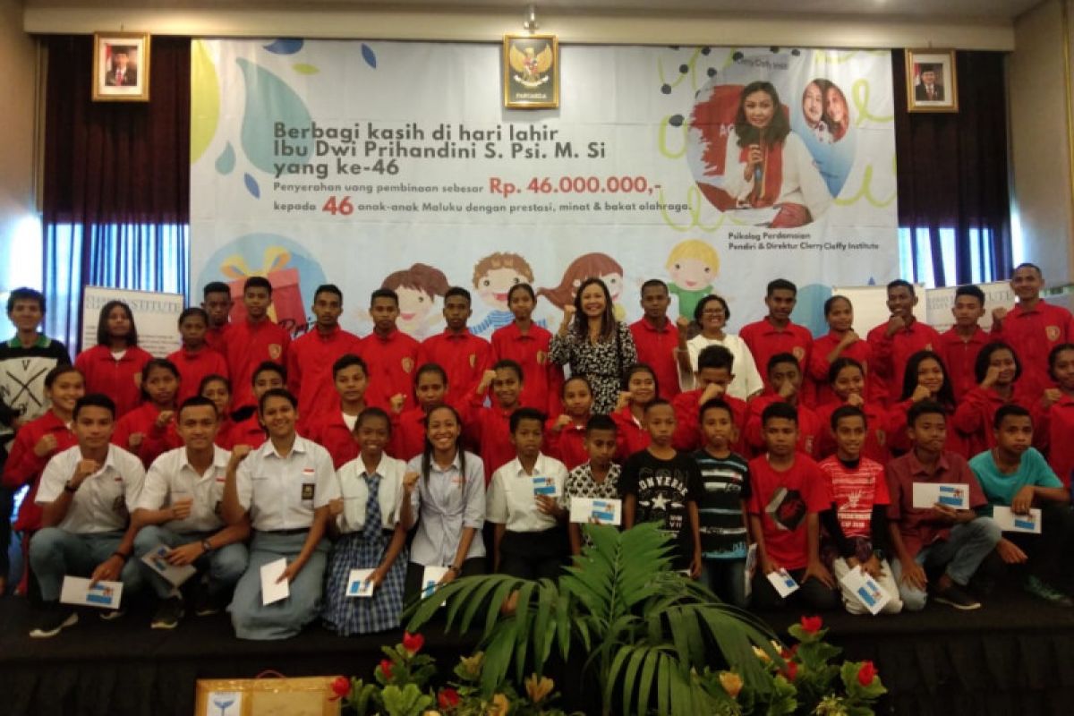 Direktur CCI berbagi dengan 46 atlet Maluku