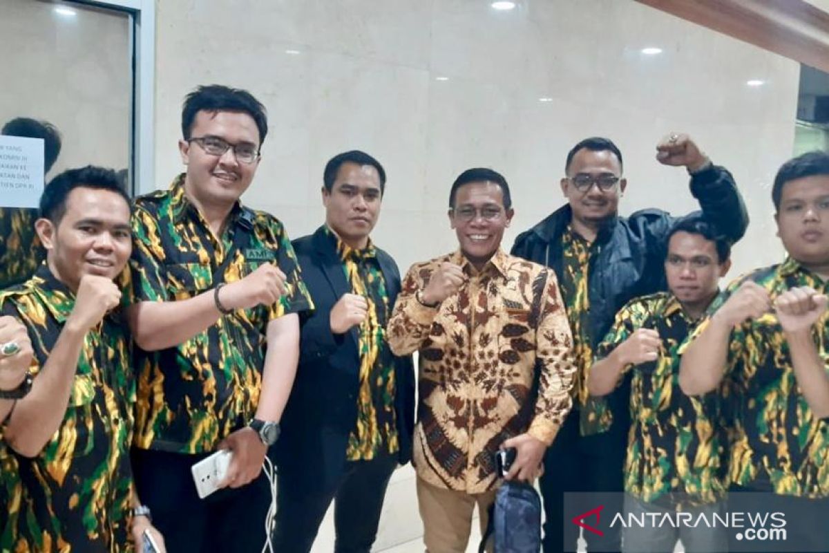 Kapolres Jakbar diadukan AMPG  ke DPR