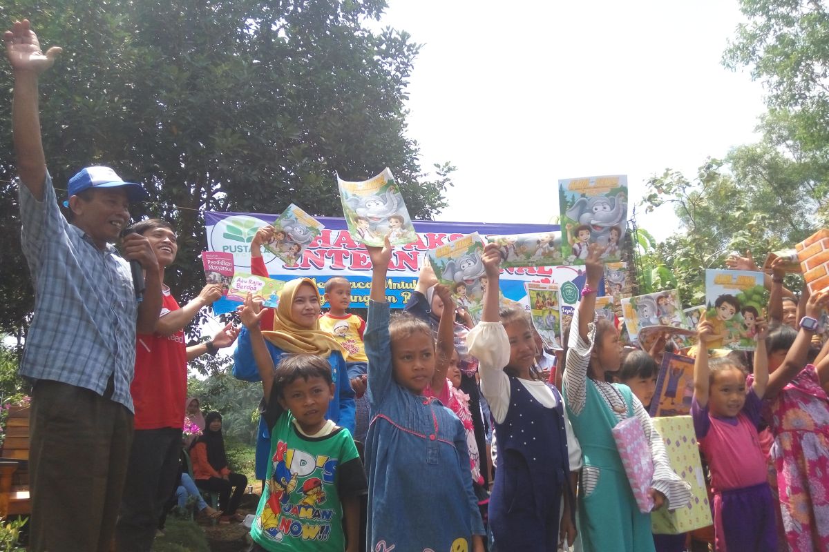 Asa pegiat literasi Lampung Timur di Hari Aksara