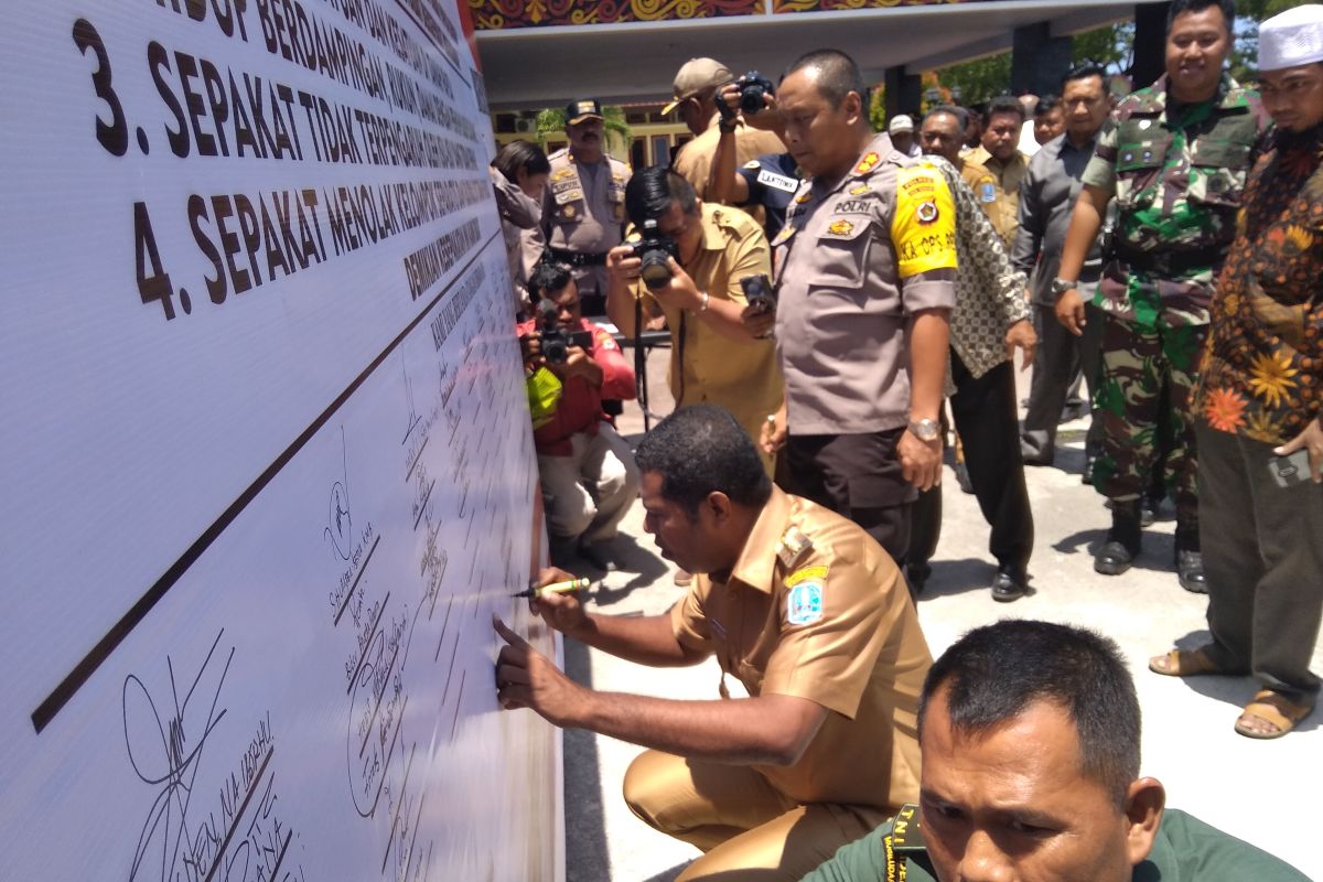 Biak residents issue peace declaration, rejecting separatism