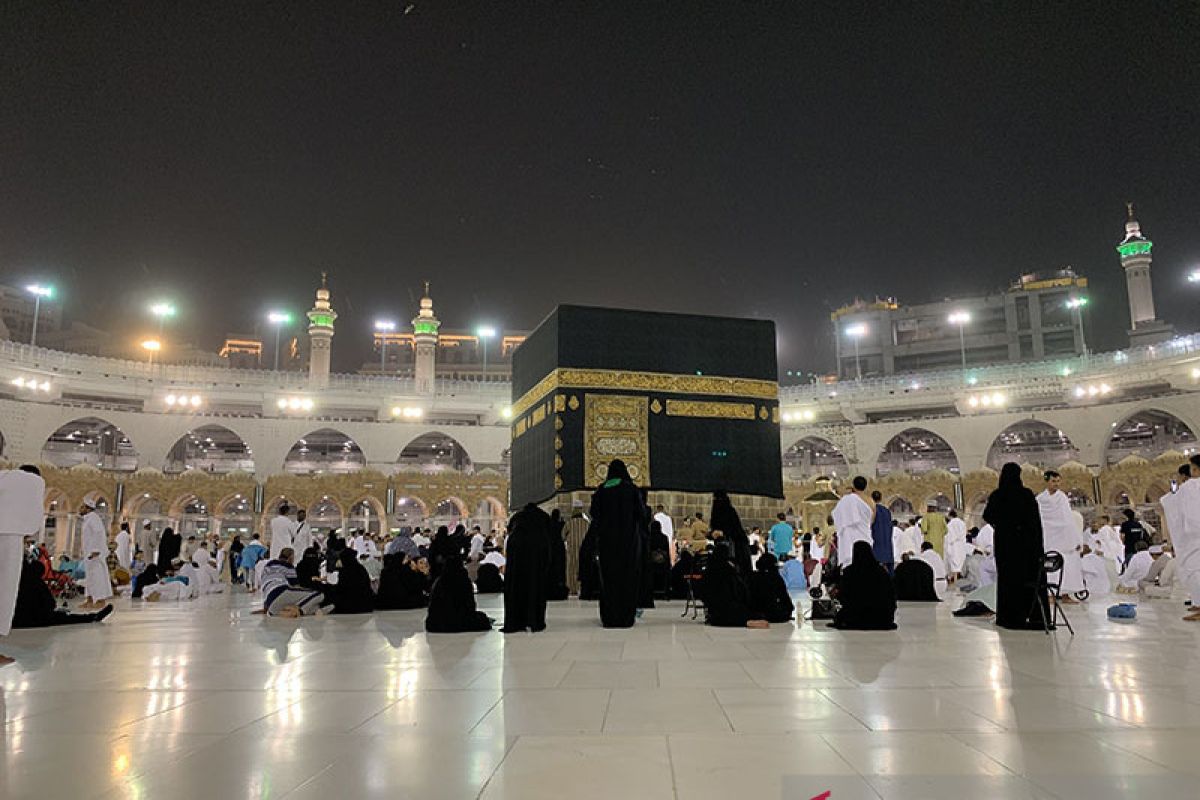 Biro pelayanan umrah hadapi risiko kerugian di tengah ketidakpastian