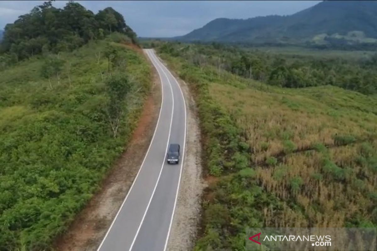 Kementerian PUPR tingkatkan jalan paralel perbatasan Kalimantan