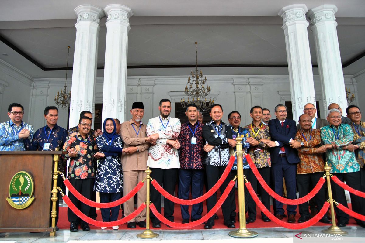 28 wali kota bahas pembangunan perkotaan pada pertemuan Mayor Caucus 2019 di Bogor