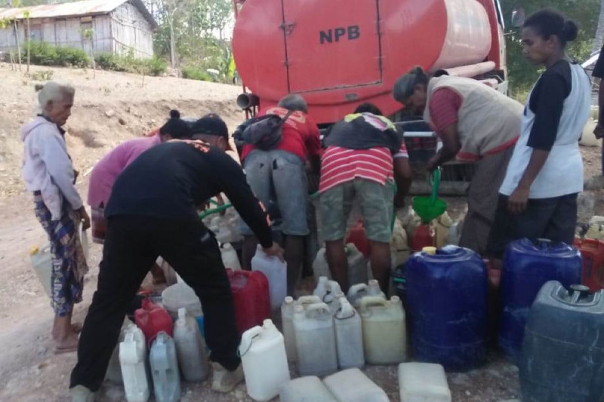 Seluruh kecamatan di Timor Tengah Selatan dilanda kekeringan