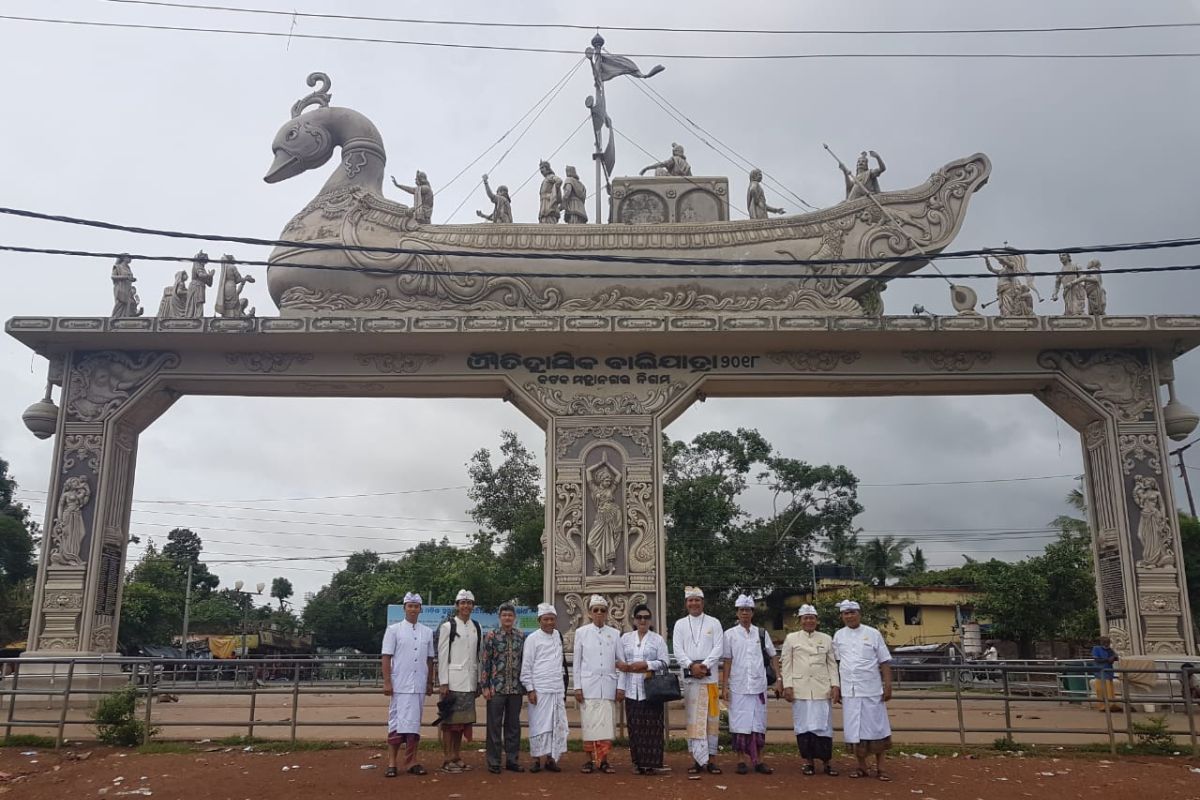 Masyarakat Bali pun napak tilas leluhur di Odisha-India